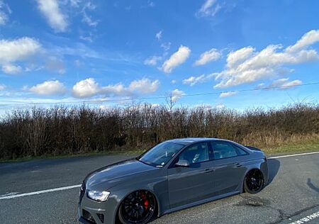 Audi A4 RS Limo umbau , Luftfahrwerk ,Schalensitze