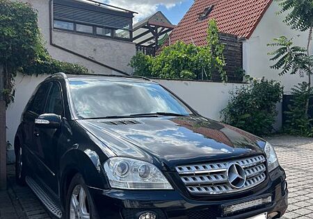 Mercedes-Benz ML 350 4MATIC -