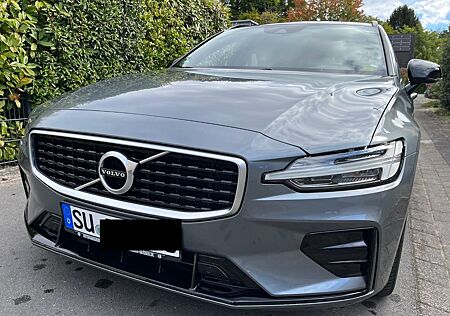 Volvo V60 T5 Geartronic R Design - Ganzjahresreifen