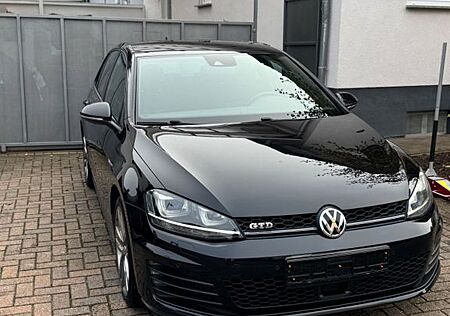 VW Golf Volkswagen GTD (Standheizung/AHK/DCC/RFK/ACC)