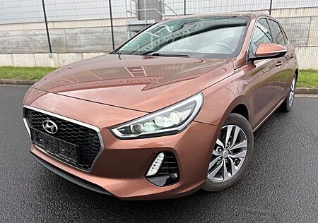 Hyundai i30 1.0 T-GDI Intro*KAMERA*KLIMAAUT.*ALU*LED