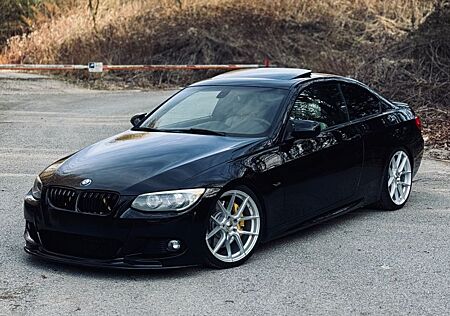BMW 335d E92 , Scheckheft, Memory, Schiebedach, H&K