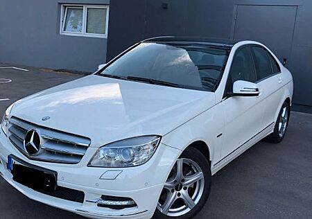 Mercedes-Benz C 200 CGI BlueEFFICIENCY AVANTG. Autom. AVAN...