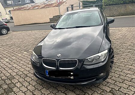 BMW 330i Coupé -