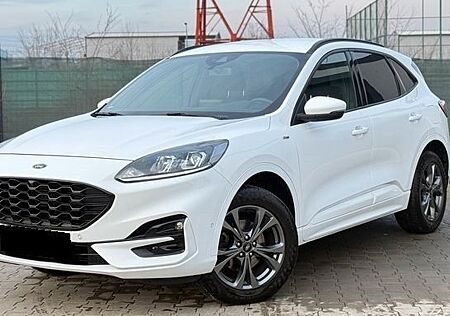 Ford Kuga 2.5 Plug-in Hybrid Titanium 30.000 Km