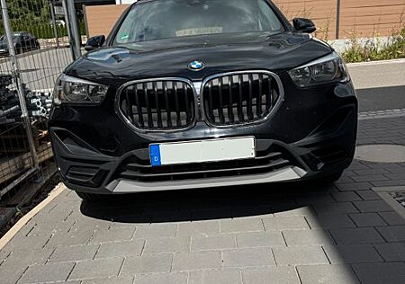 BMW X1 sDrive18i Advantage *AHK*Navi*Business Paket*