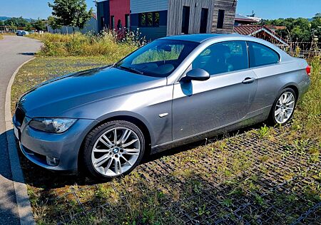 BMW 325i -