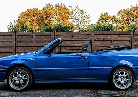 VW Golf Volkswagen 3 Cabrio 1,8 L Blau Jazzblue 90 PS