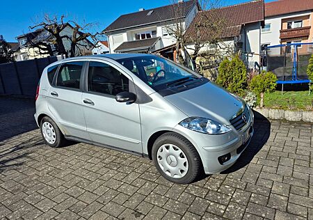 Mercedes-Benz A 170 , Rentnerfahrzeug, SHZ, AHK