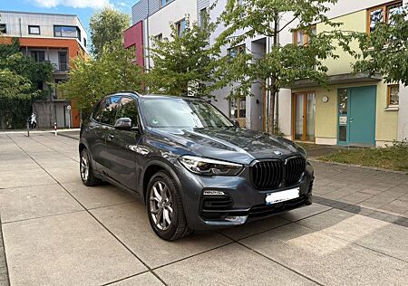 BMW X5 xDrive30d - 7 sitzer Head Up Panorama Dach