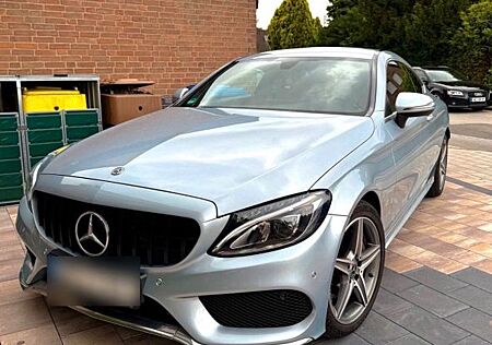 Mercedes-Benz C 220 d 4MATIC AMG Line Autom. AMG Line