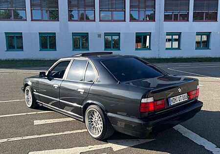 BMW 520i M50b20