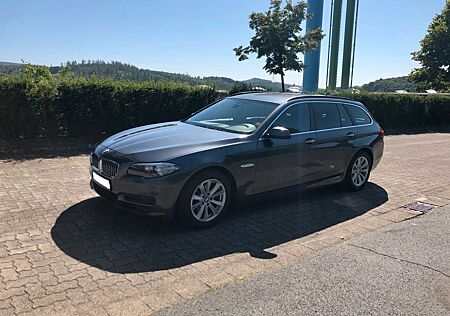 BMW 520d xDrive Touring A -