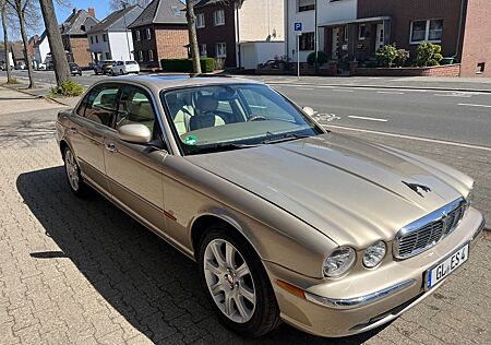 Jaguar XJ8 4.2 Liter Sovereign Sovereign