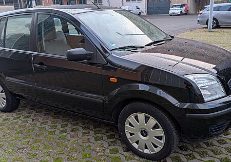Ford Fusion 1,4 16V + +