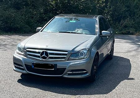 Mercedes-Benz C 300 CDI 4MATIC BlueEFF. AVANTG. Autom. AVA...