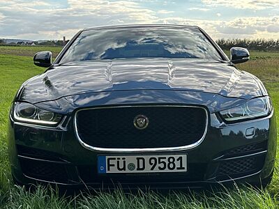 Jaguar XE 25t 240PS Pure Automatik Pure