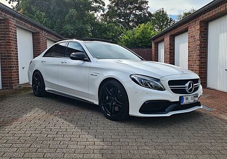 Mercedes-Benz C 63 AMG Paga-Schalensitze-Night-300Kmh-Pano-Rfk