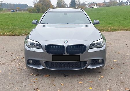 BMW 528i Touring -