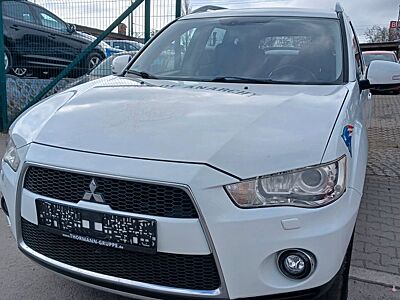 Mitsubishi Outlander Intense 4WD