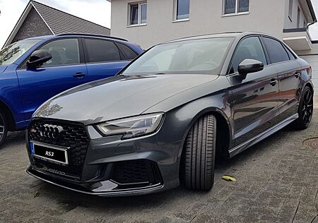 Audi RS3 Limo*NoOPF*RSAGA*Matrix*B&O*280km*RSSitze*MOTEC*