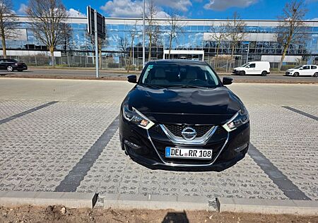 Nissan Maxima