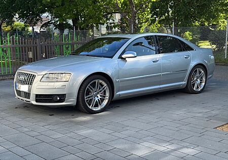 Audi S8 5.2 V10 ~ Keramik ~ B&O ~ AT Motor bei 80T km