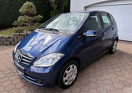 Mercedes-Benz A 160 5 Türer,AHK, 8xbereift,2.HAND