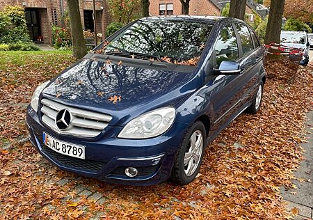 Mercedes-Benz B 200 gebraucht kaufen Mercedes-Benz B 200 - Erstbesitz mit Anhängerkupplung