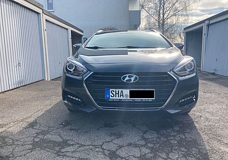 Hyundai i40 1.7 CRDi 104kW Style DCT Style