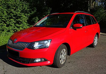 Skoda Fabia 1.2l TSI 66kW Combi, rot, AHK