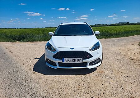 Ford Focus 2,0 EB ST Leder-Exklusiv-Paket Turnier ST