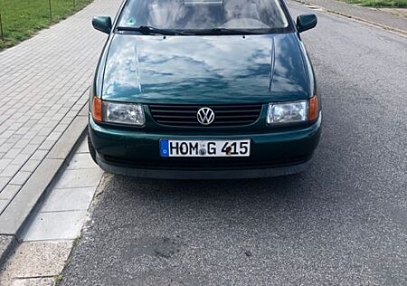 VW Polo Volkswagen 1.4 44kW Basis