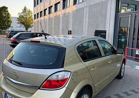 Opel Astra 1.4 Twinport - Tüv bis 08/26