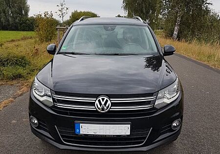 VW Tiguan Volkswagen 2.0 TDI DSG 4MOT BMot Tech Sport & St...