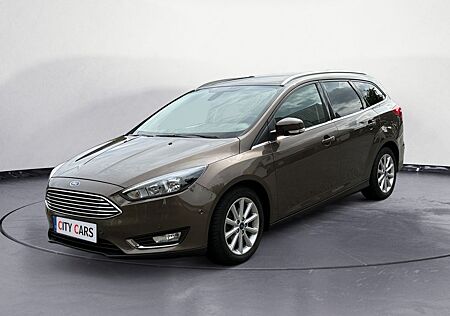 Ford Focus Turnier Titanium Navi Sitzheizung Tempomat