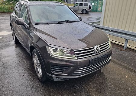 VW Touareg Volkswagen 3.0 V6 TDI SCR Exclusive BMT Terrain...