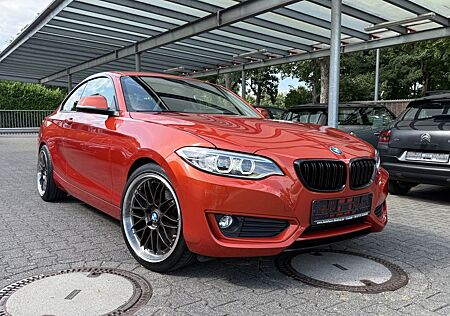 BMW 220 i Coupe|BI-XENON|RKAM|PDC|HARMAN KARDON|