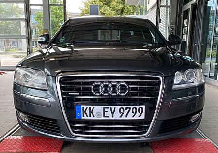 Audi A8 4.2 TDI tiptronic quattro -