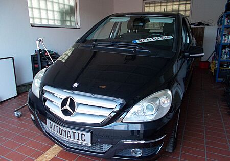 Mercedes-Benz B 180 Rentnerfz.,Schekheft,2.Hand