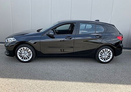 BMW 120iA *LED*DAB*PDC*NAVI*CARPLAY*