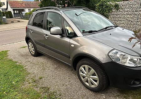 Suzuki SX4 1.6 VVT 4WD Comfort. TÜV 08.2027
