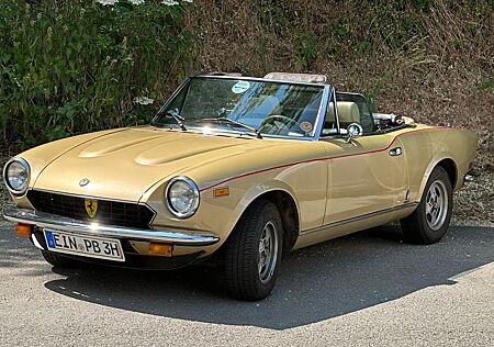 Fiat 124 Spider