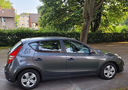 Hyundai i30 1.6 CRDi 90PS Klimaanlage