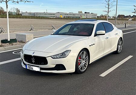 Maserati Ghibli 3.0 V6 Diesel Automatik Navi Kamera