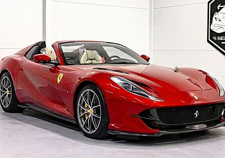 Ferrari 812 *GTS*V12*FULL-CARBON*LED*JBL*LIFT