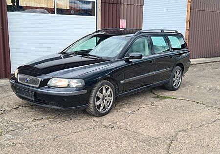 Volvo V70 2.4D Momentum 120kW TÜV neu