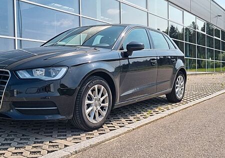 Audi A3 1.2 TFSI Ambiente Sportback Ambiente