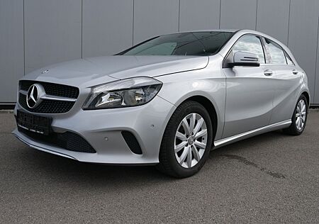 Mercedes-Benz A 180 Style NAVI/PDC/AHK