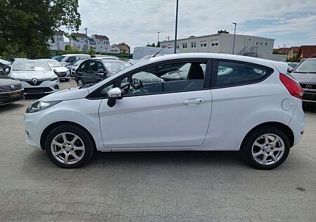 Ford Fiesta Trend+TÜV/06/2027+KLIMAAUTOMATIK+SHZ+EU 5